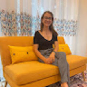 Meet your Posher, Emily